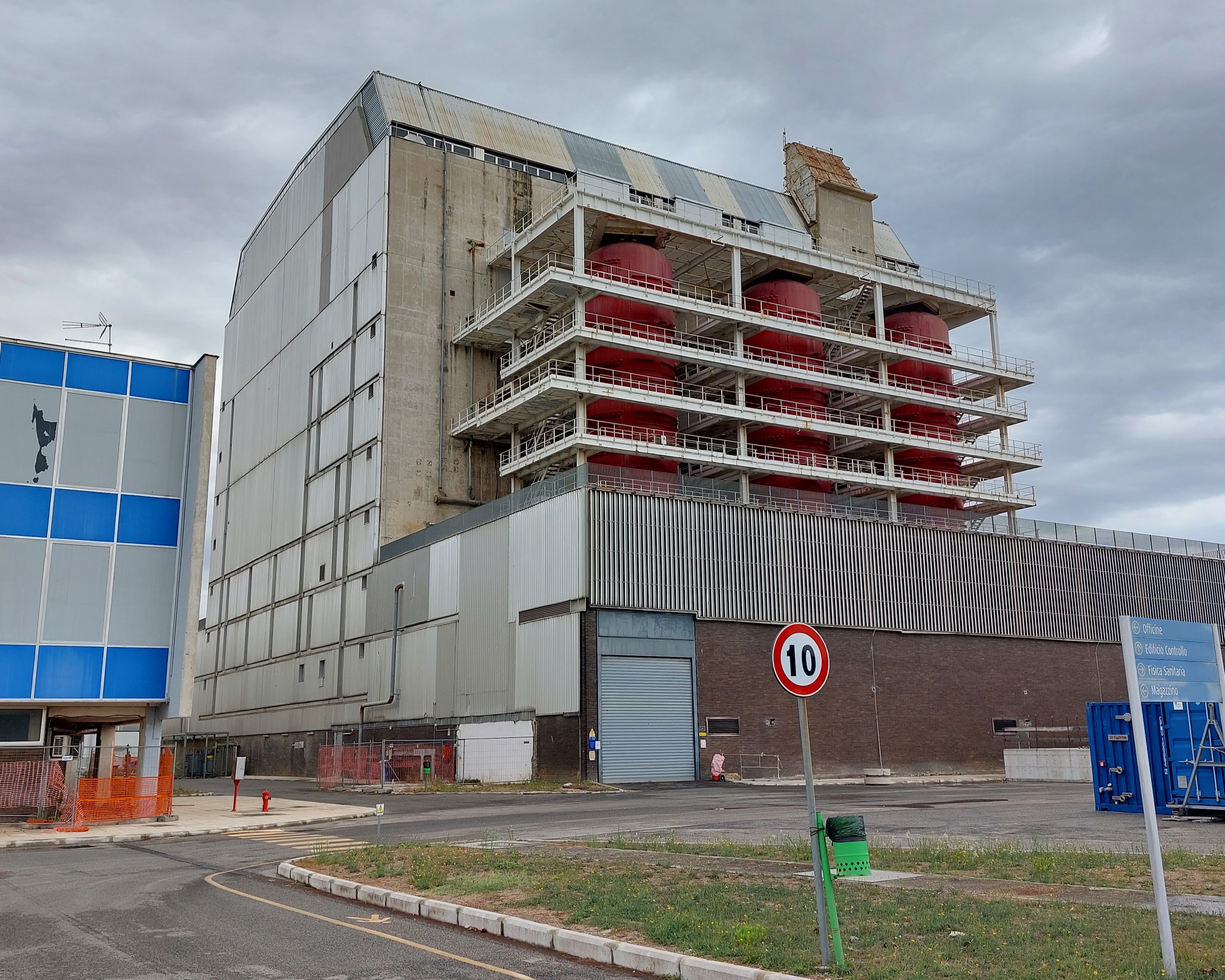 Reactor Building of Decommissioned Latina Nuclear Power Plant, Italy. Davide Orsini. 21 September 2023.